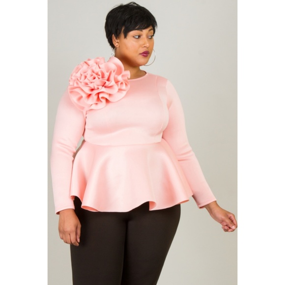 LONG SLEEVE WITH BIG FLOWER DETAIL PEPLUM STYLE TO - Picture 2 of 3